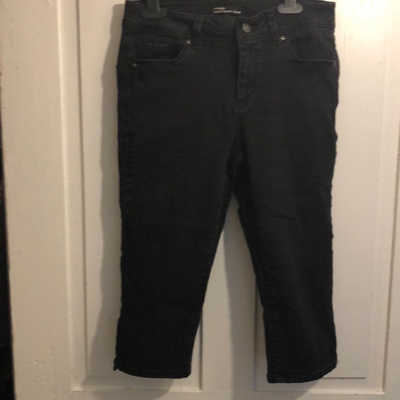 Capris - Picture 2 of 4